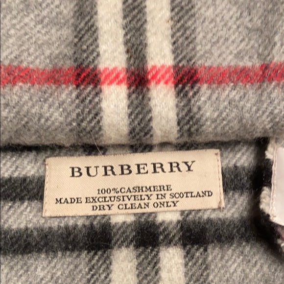 Burberry Cashmere Scarf - Picture 2 of 5